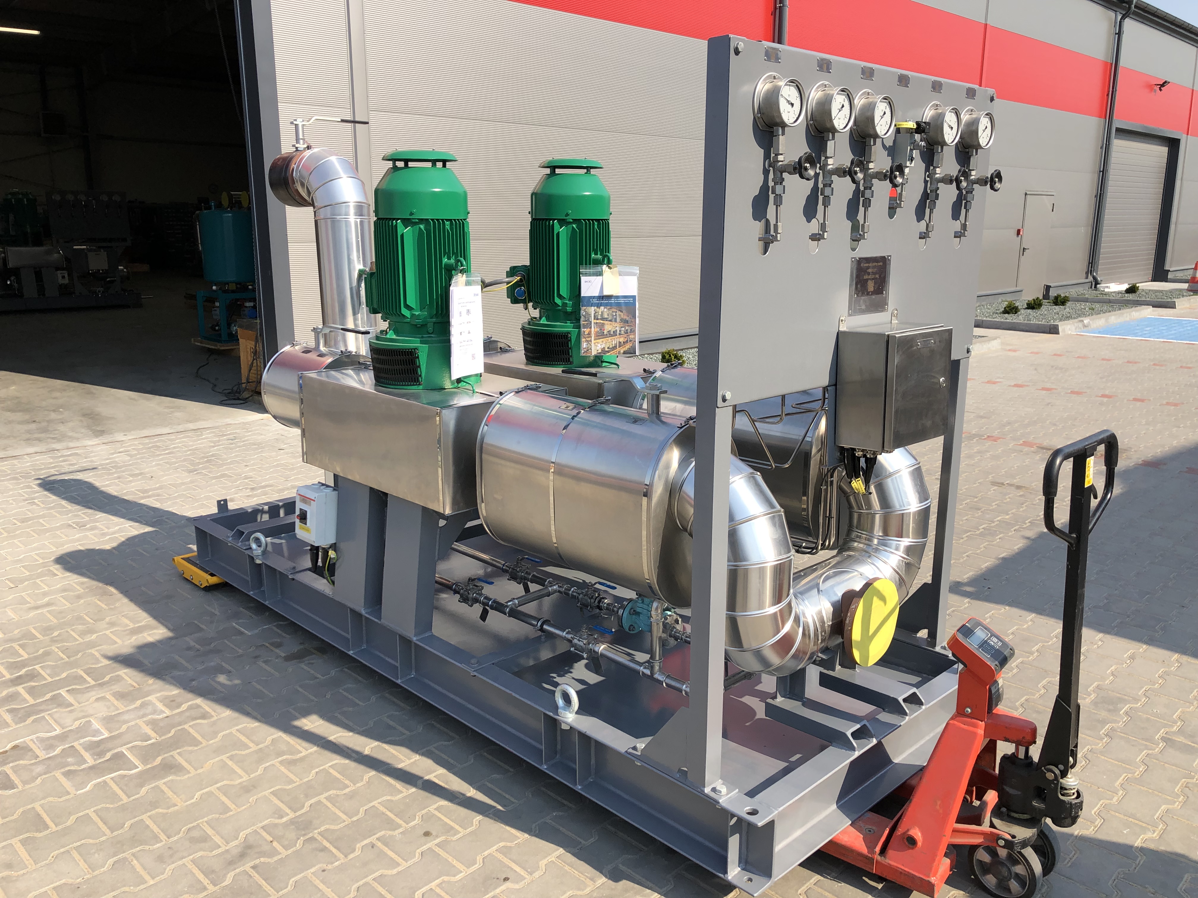 Modular skids for power plants