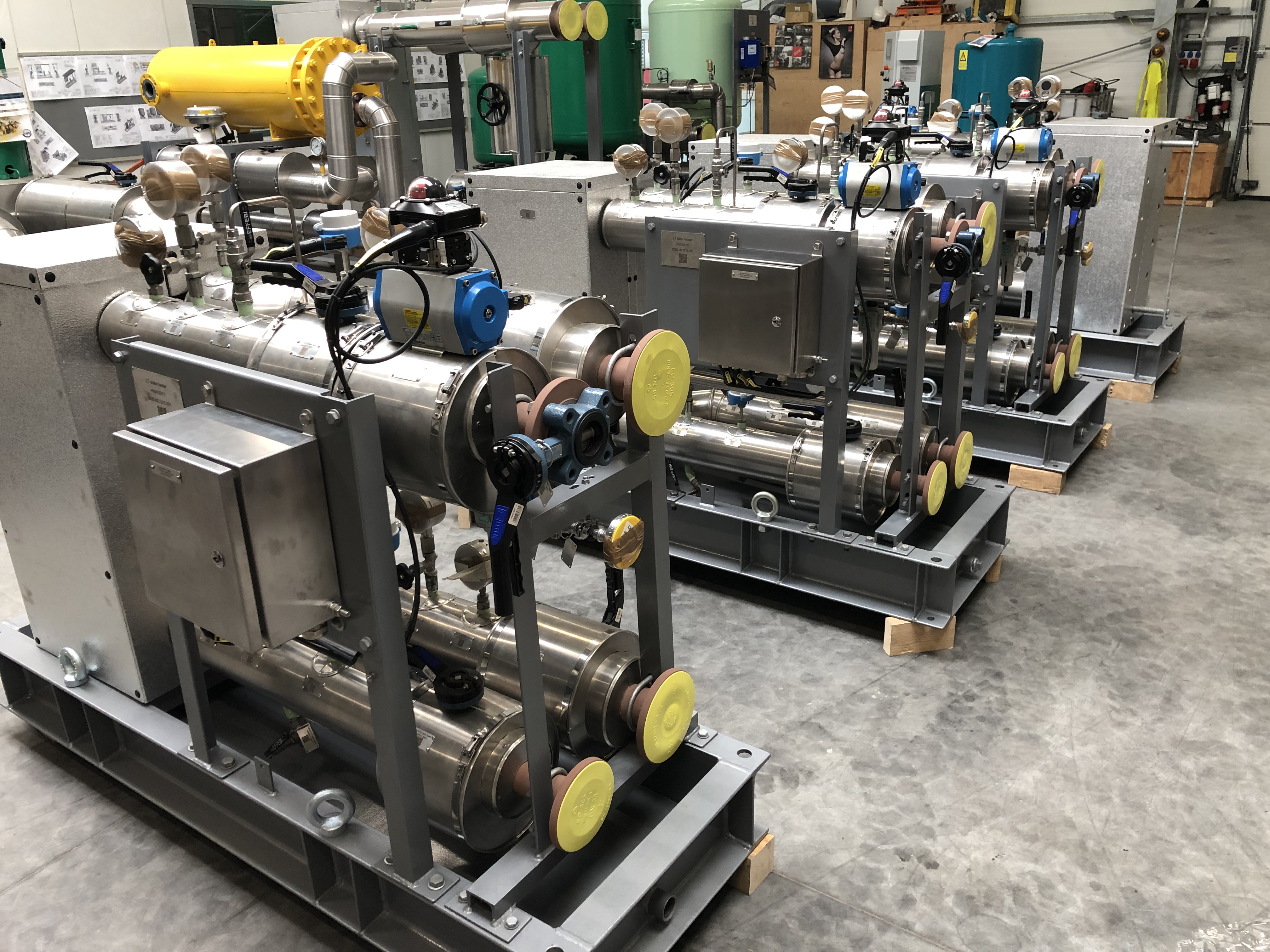 Modular skids for power plants